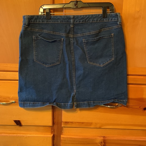 NWOT.  Style & Co Jean skirt.  Size 16 - Picture 7 of 11